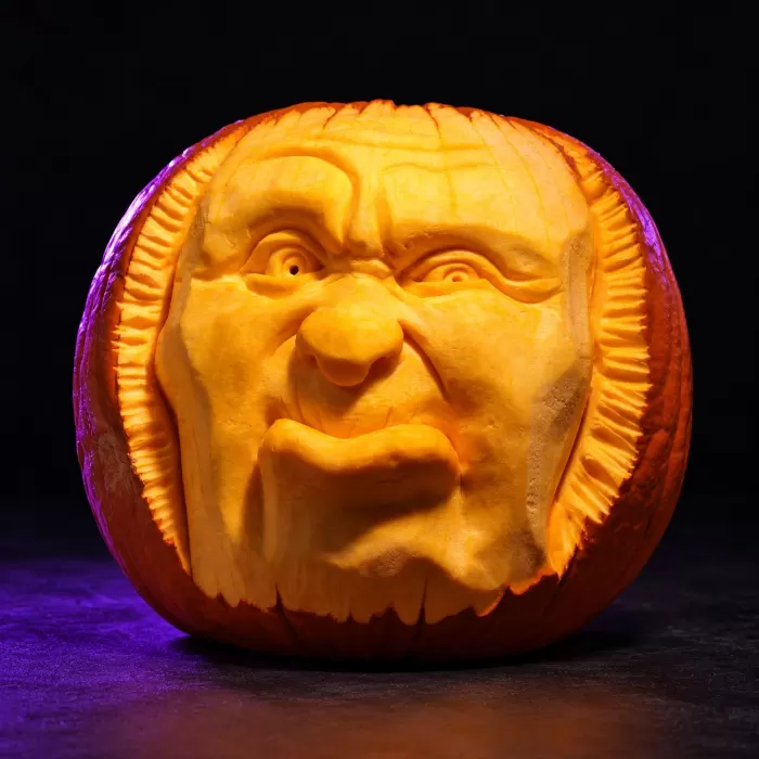 Carved pumpkin, Oct 2006