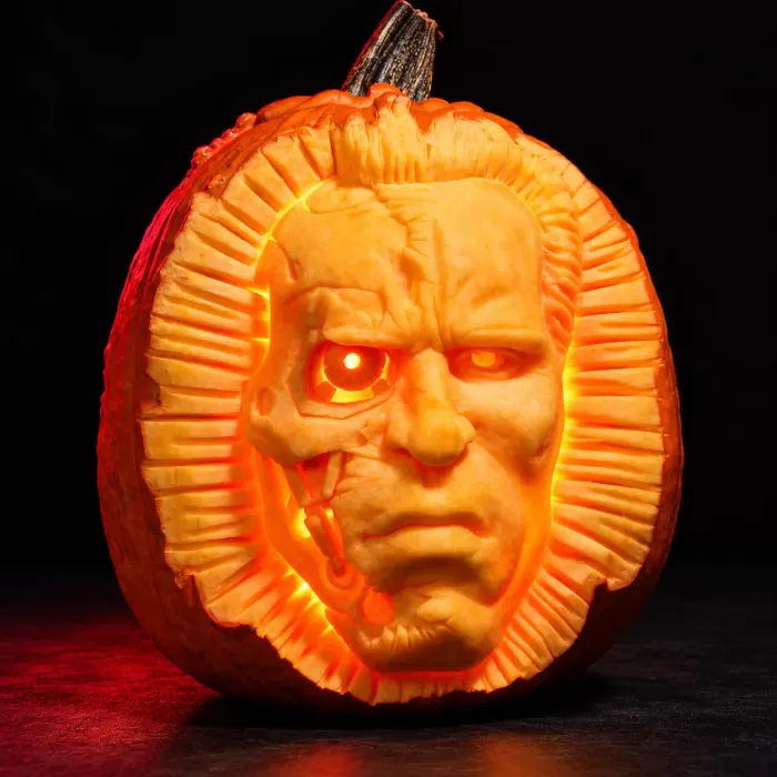 Carved pumpkin, Oct 2009